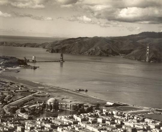 san-francisco-during-the-construction-of-the-golden-gate-bridge-1935-01