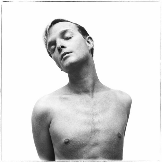 truman-capote-by-richard-avedon-1948