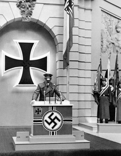 hitler-leather-trenchcoat