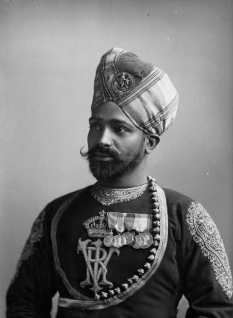 by Hills & Saunders, half-plate glass negative, after 1887