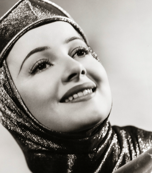 olivia-dehaviland-431