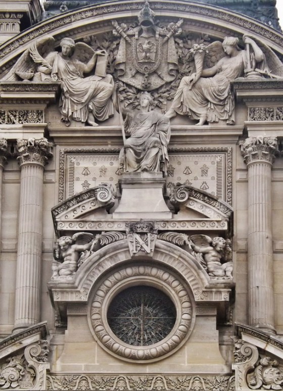 paris-louvre-details