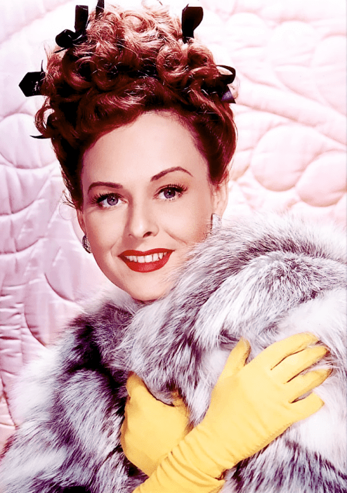 paulette-goddard-314