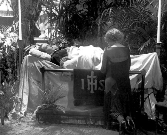 rudolph-valentino-funeral
