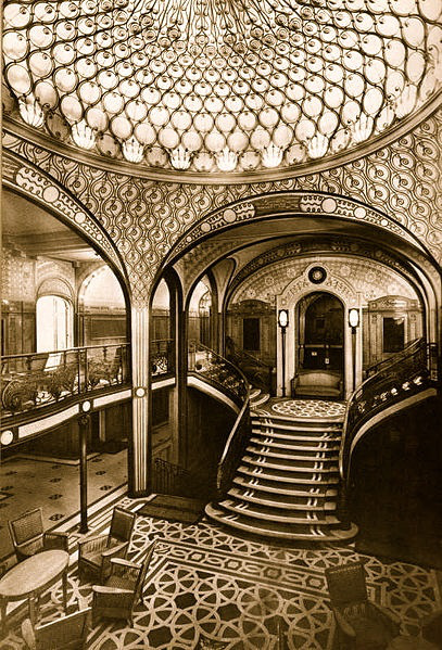 ship-grand-staircase-of-the-french-lines-ss-paris-1921
