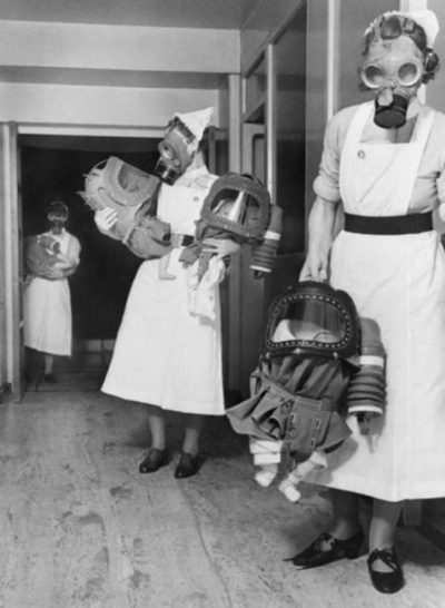gas-mask-london-children