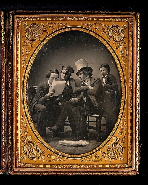 men-reading-the-news-1850s