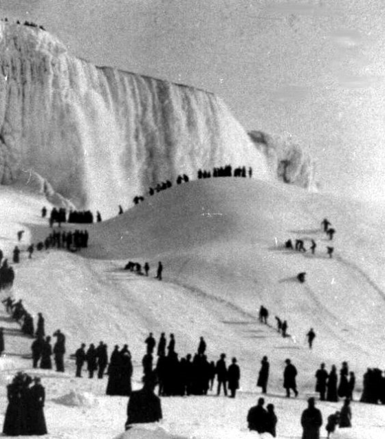 niagra-falls-frozen