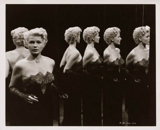 rita-hayworth-in-the-lady-from-shanghai-1947-2