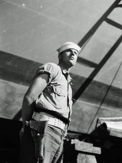 wwii-coast-guard-1942