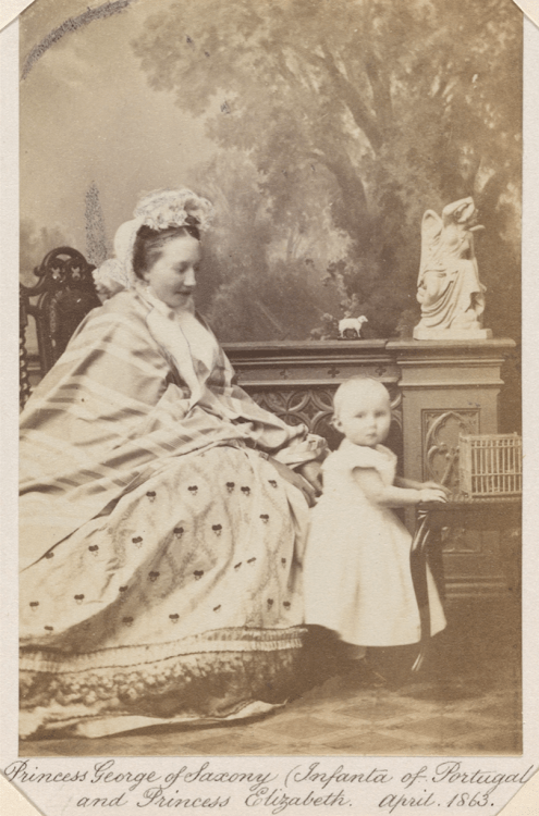 princess-maria-anna-of-saxony-nee-infanta-of-portugal-with-her-second-daughter-elisabeth-who-died-only-a-month-after-this-photograph-was-taken
