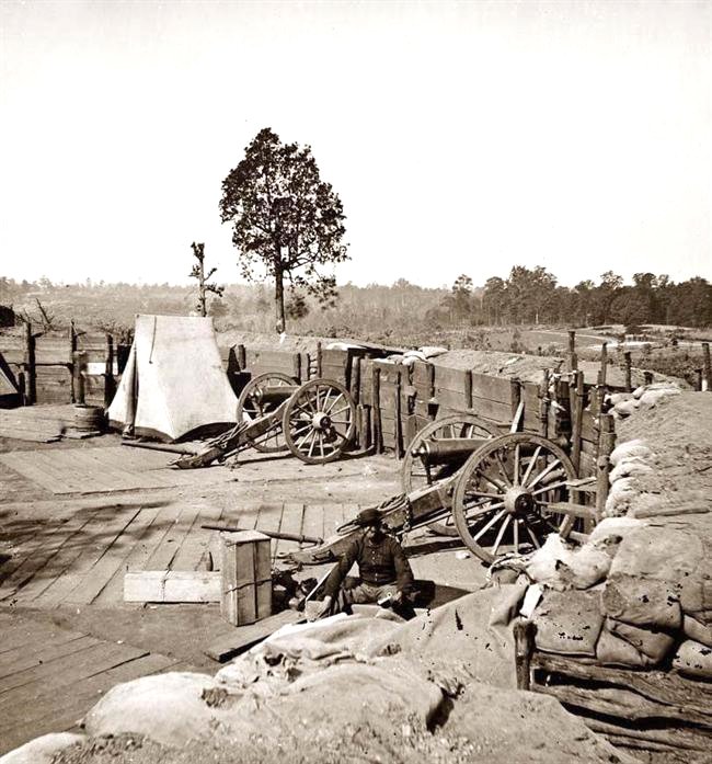 Confederate fort outside Atlanta, US Civil War, 1860s | MATTHEW'S ISLAND