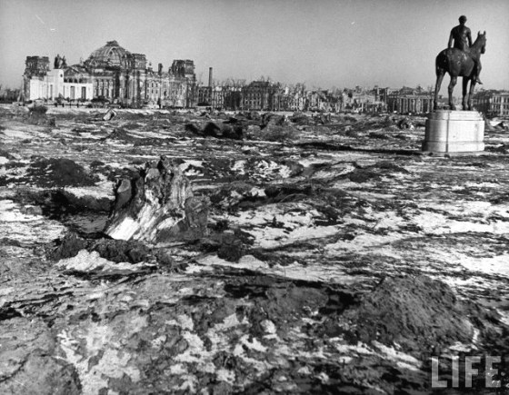 berlin destroyed 1945