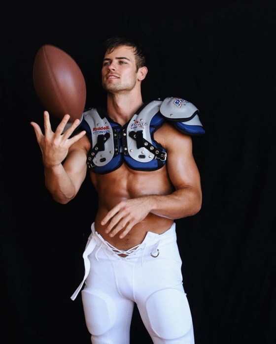 FOOTBALL 259527