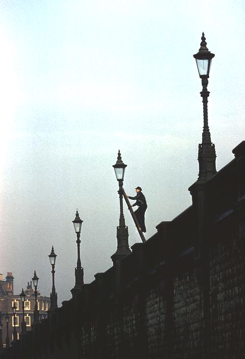 LONDON LAMPLIGHTER 50s