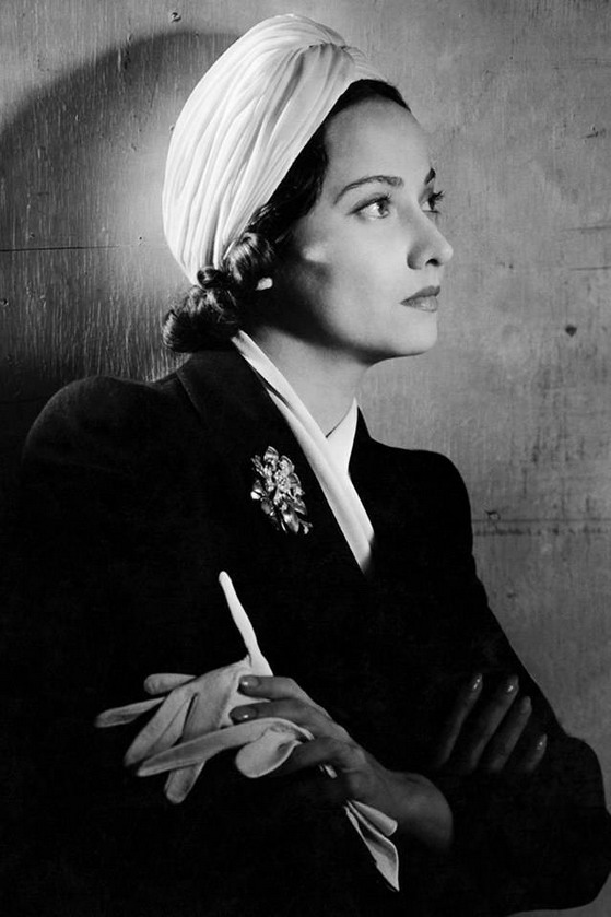 MERLE OBERON 568