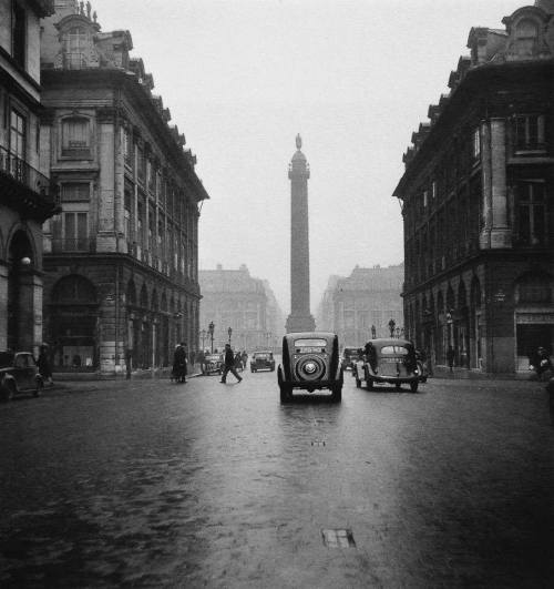 PARIS Robert Doisneau. Rue de la Paix,1951