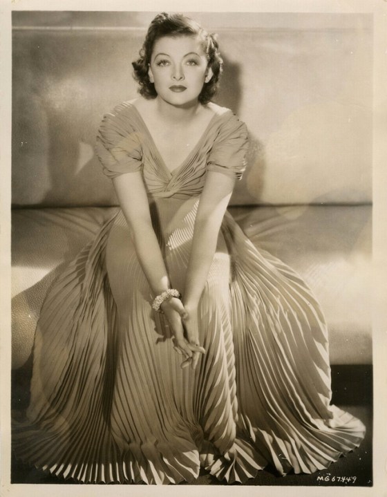 1938 Myrna Loy by Laszlo Willinger