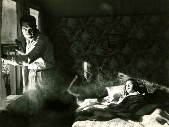 Frank Lovejoy and Kathleen Ryan in TRY AND GET ME! (1950)