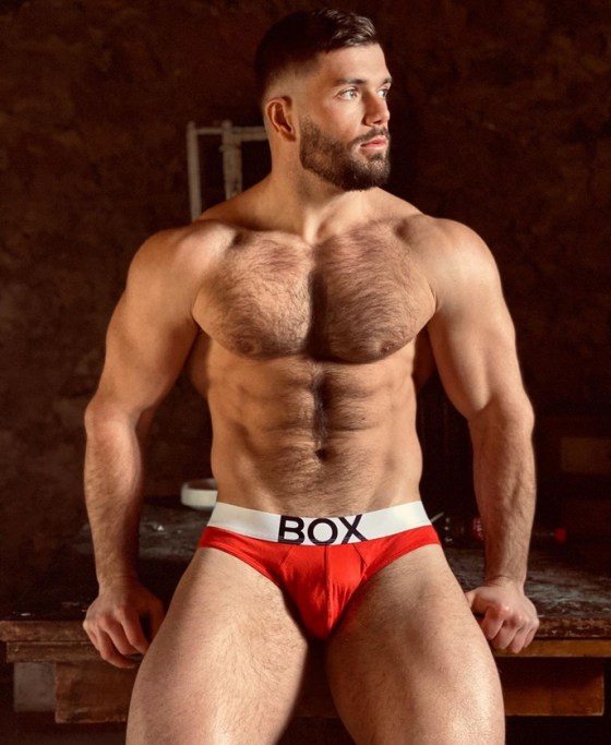 RED UNDERWEAR 975967