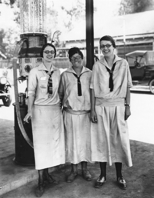 GAS STATION ATTENDANTS 1910s