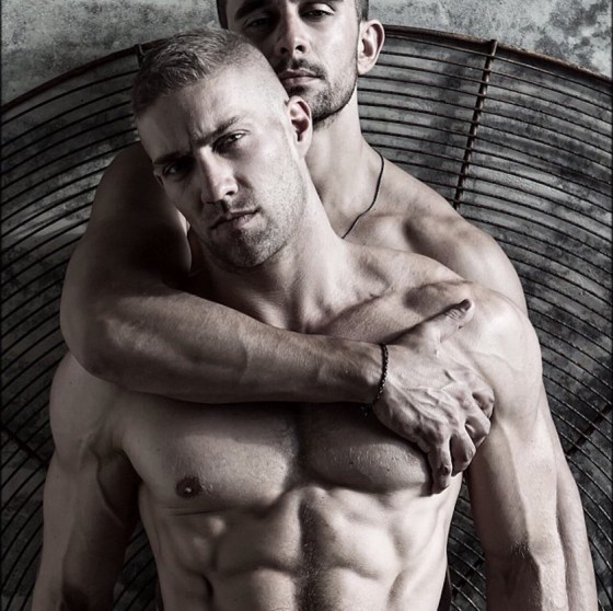 MEN TOGETHER 23880244