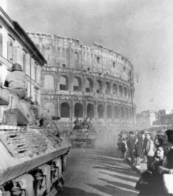 WWII ROME AMERICANS INVADING