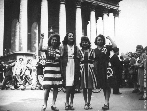 allied victory women paris