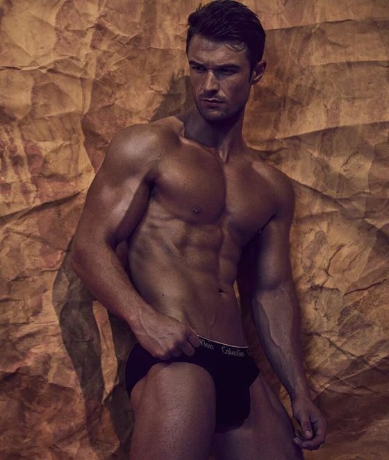 black CALVIN KLEIN 89018