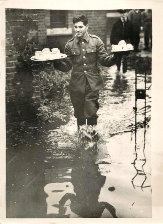 TEA IN FLOOD ENGLAND