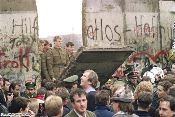 berlin wall coming down