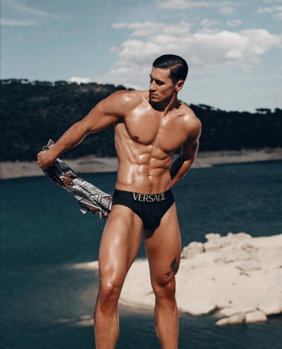 BLACK UNDERWEAR 1479691428