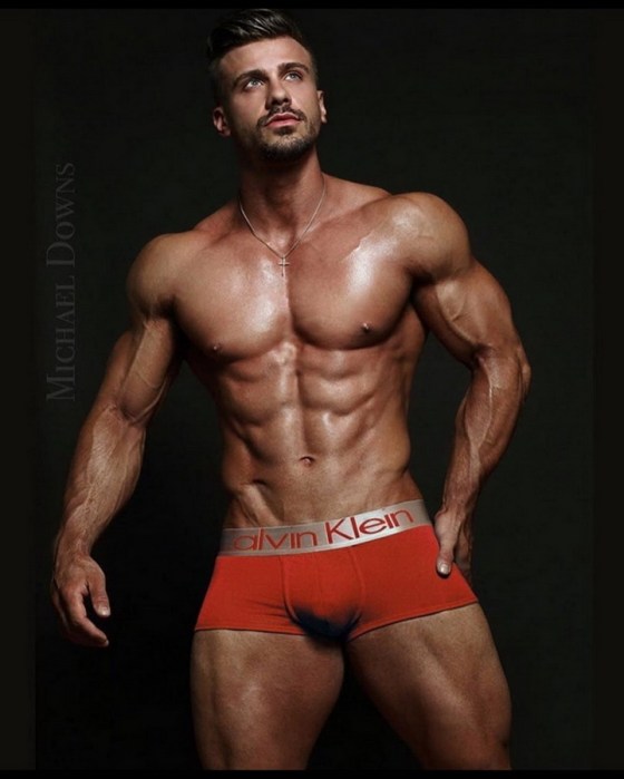 RED UNDERWEAR 723401