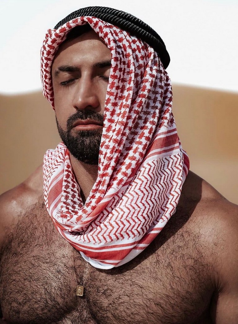ARAB MODEL | MATTHEW'S ISLAND