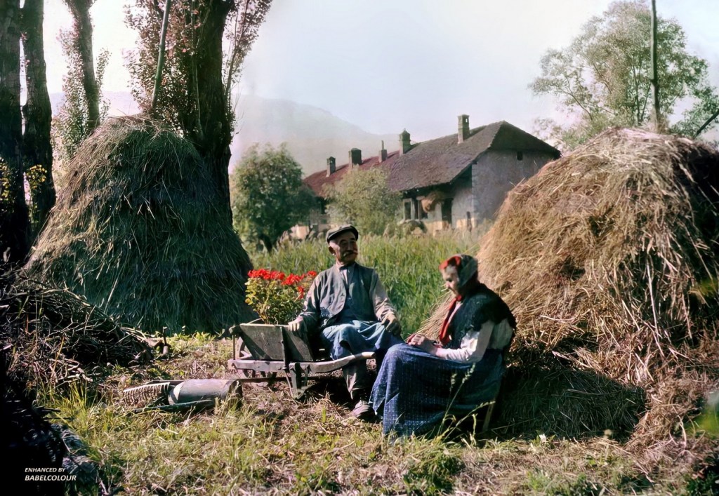 Autochrome of an elderly French couple on their farm,&nbsp;1910