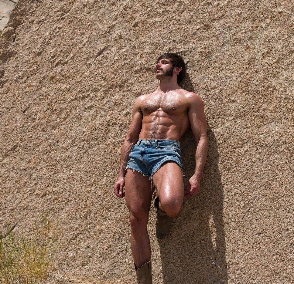 FRENCH MODEL KILLIAN BELLIARD