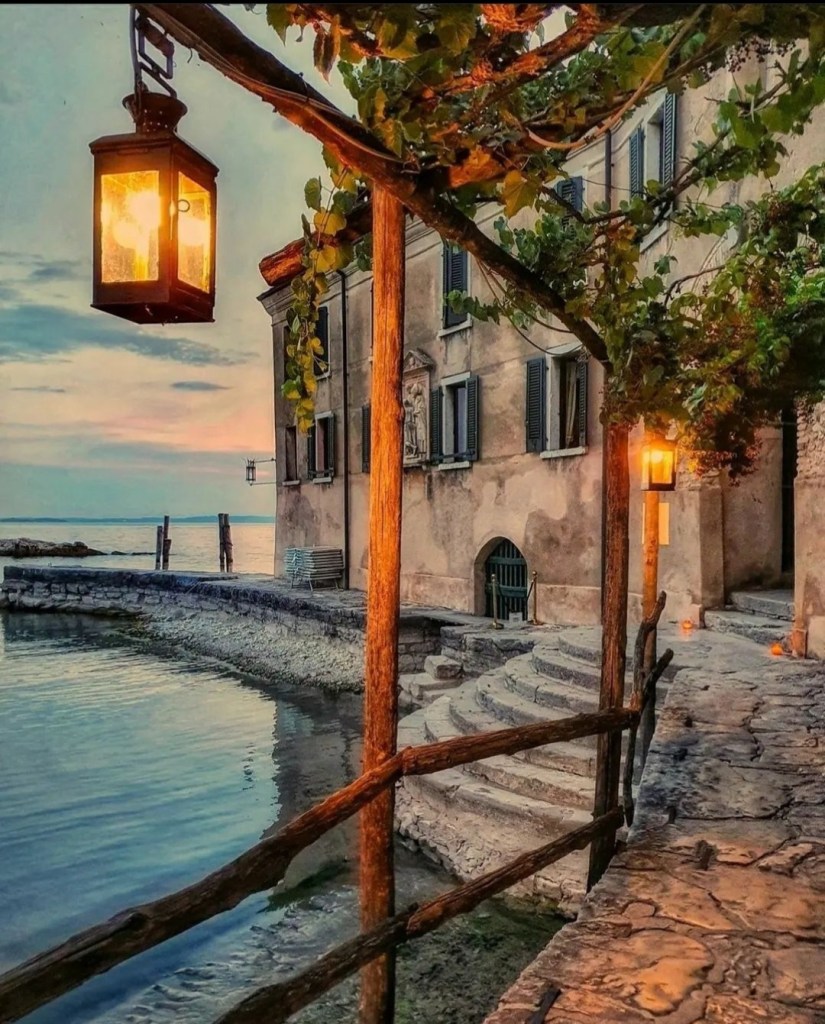 Au bord de la&nbsp;Méditerranée