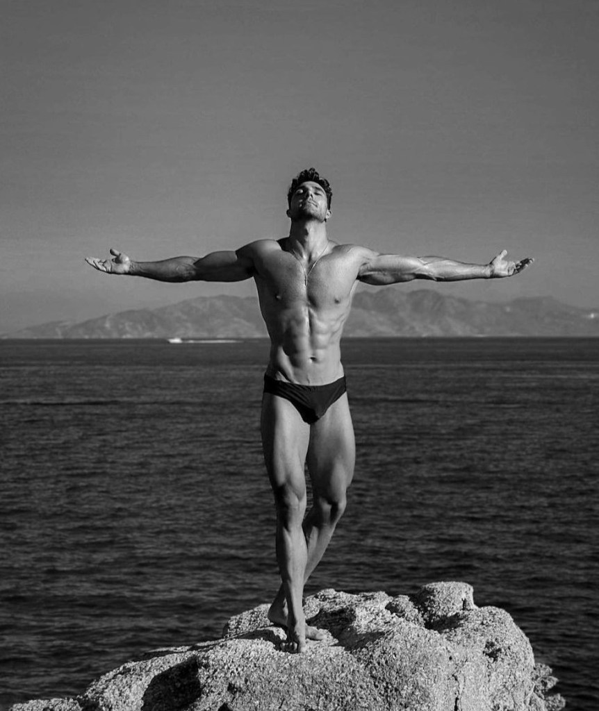 MODEL AT THE&nbsp;BEACH