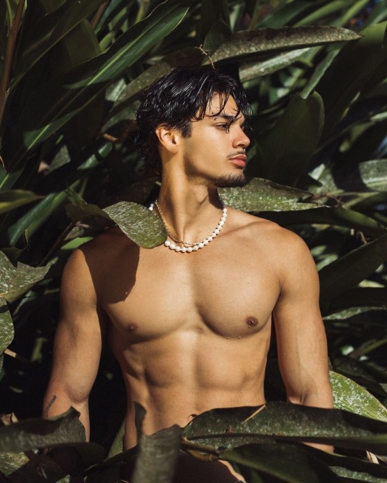 BRAZILIAN MODEL | MATTHEW'S ISLAND