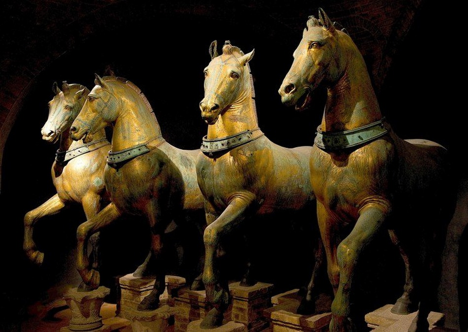 Ancient Chinese horse&nbsp;statues